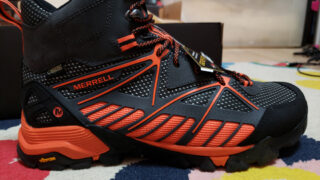 メレルの新しい登山靴を購入
